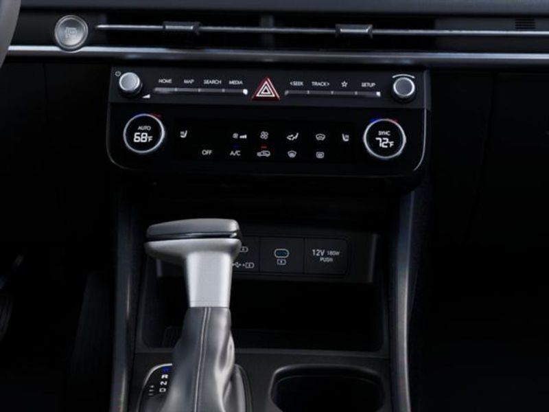 2026 Hyundai Santa Cruz SEL Image 14 of 17