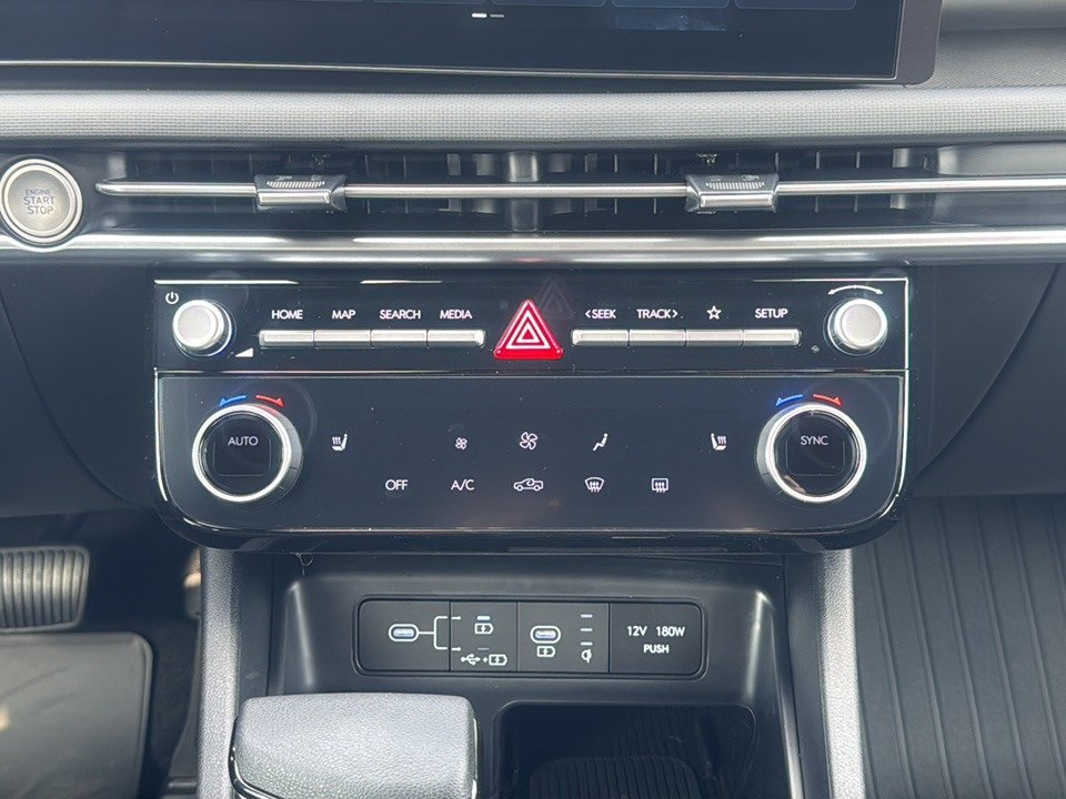 2026 Hyundai Santa Cruz SEL Activity Image 17 of 24