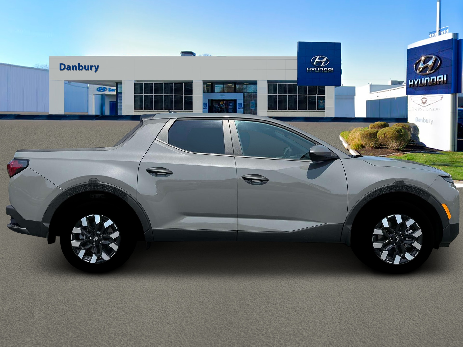 2026 Hyundai Santa Cruz SE Image 6 of 19