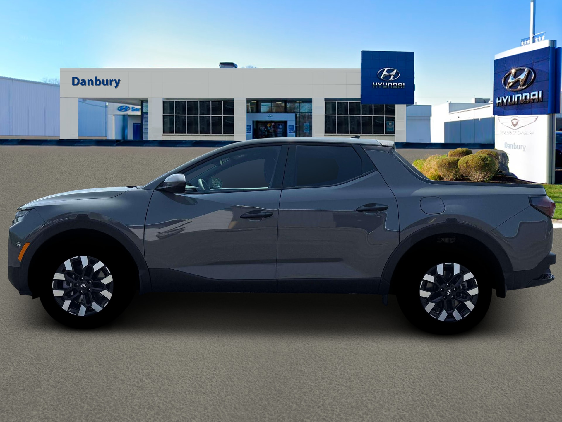 2026 Hyundai Santa Cruz SE Image 12 of 19