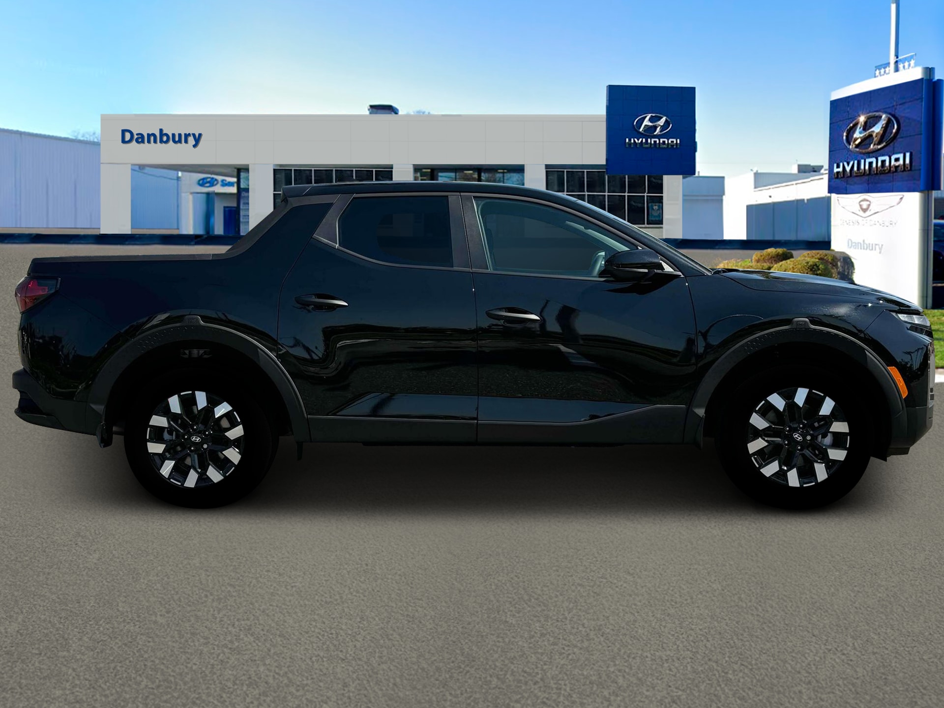 2026 Hyundai Santa Cruz SE Image 6 of 19