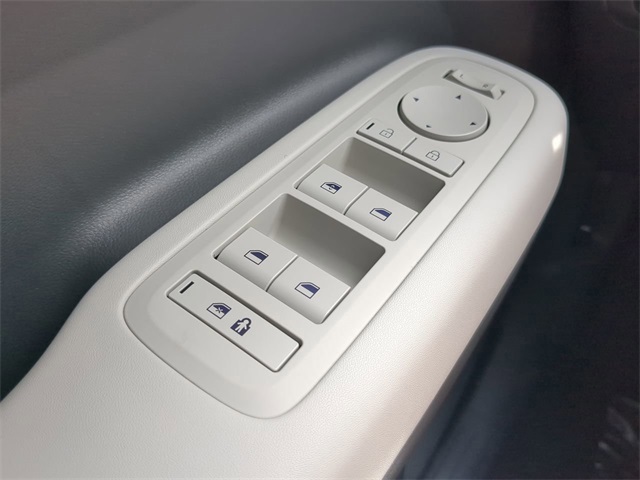 2026 Hyundai Santa Fe SE Image 33 of 39