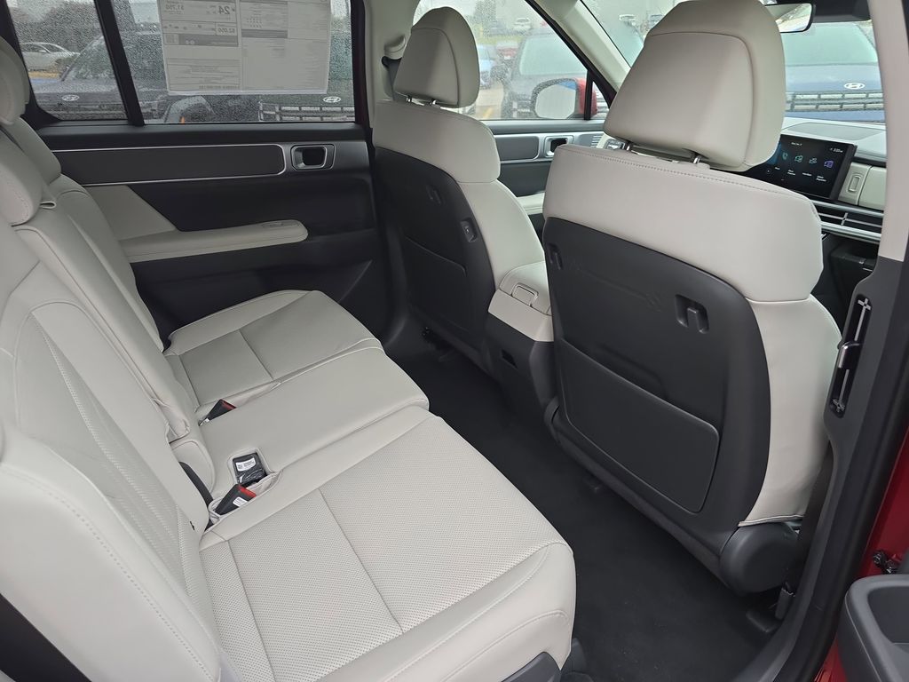 2026 Hyundai Santa Fe SEL Image 13 of 34