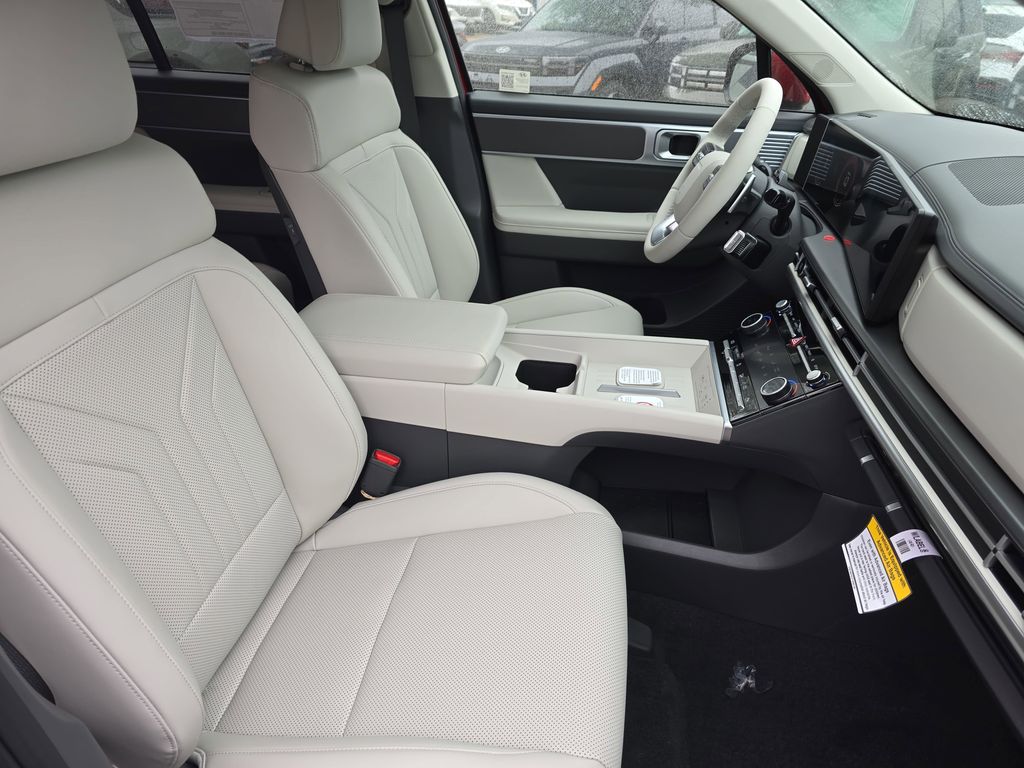 2026 Hyundai Santa Fe SEL Image 15 of 34
