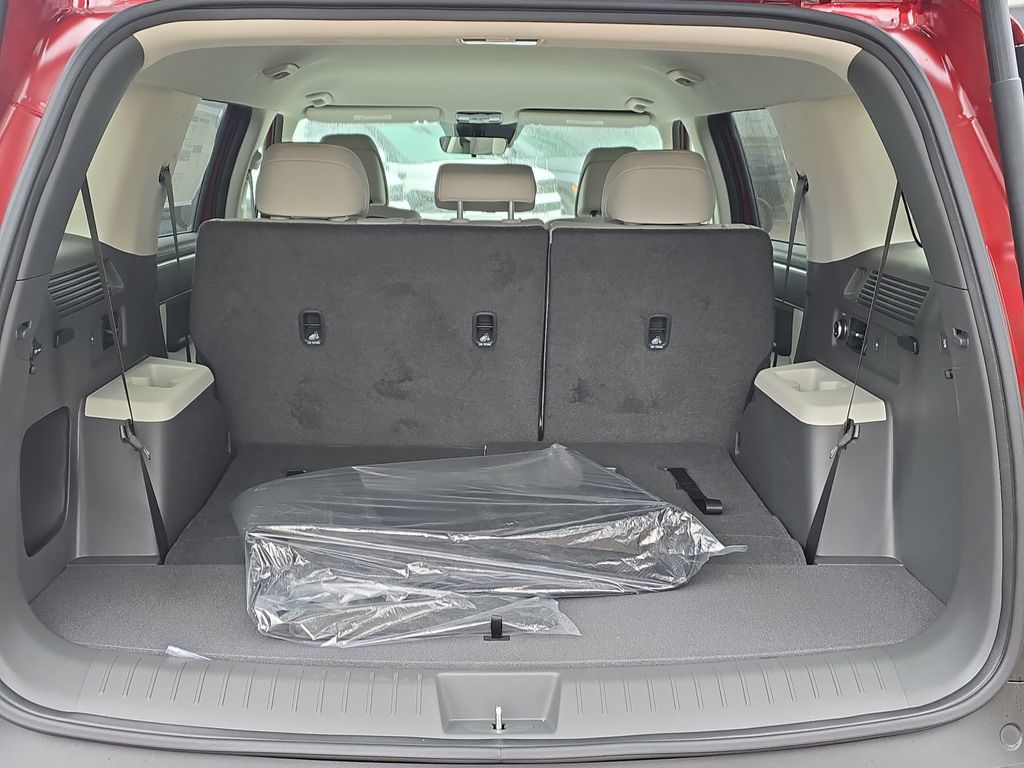 2026 Hyundai Santa Fe SEL Image 12 of 34