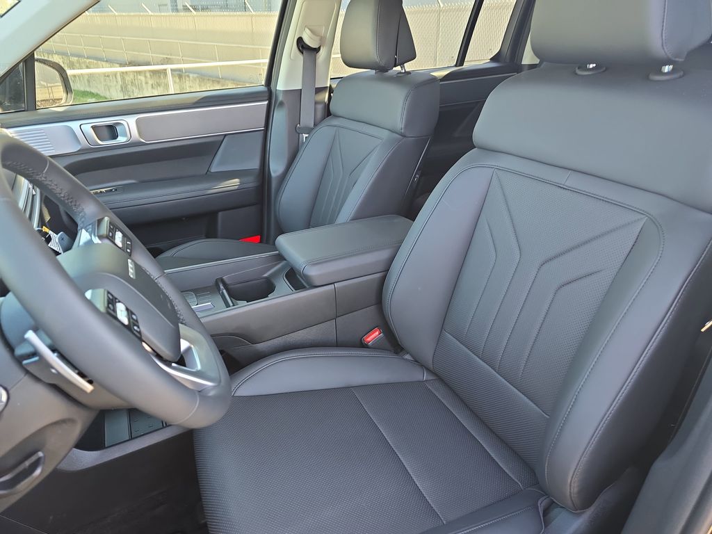 2026 Hyundai Santa Fe SEL Image 15 of 35