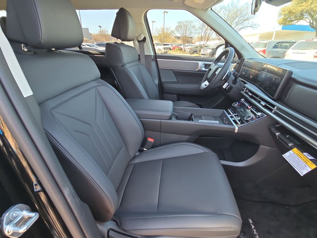 2026 Hyundai Santa Fe SEL Image 18 of 35