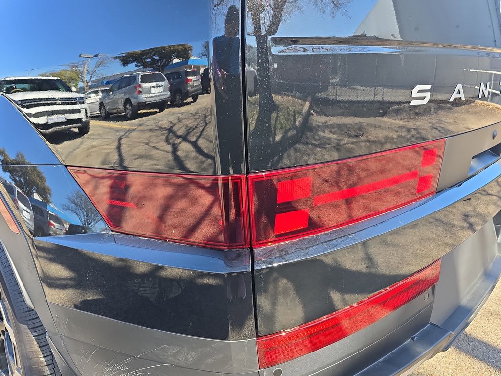 2026 Hyundai Santa Fe SEL Image 13 of 35