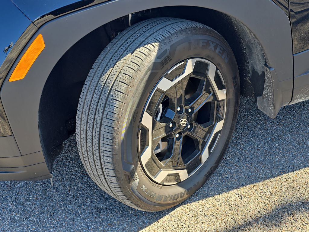 2026 Hyundai Santa Fe SEL Image 11 of 35