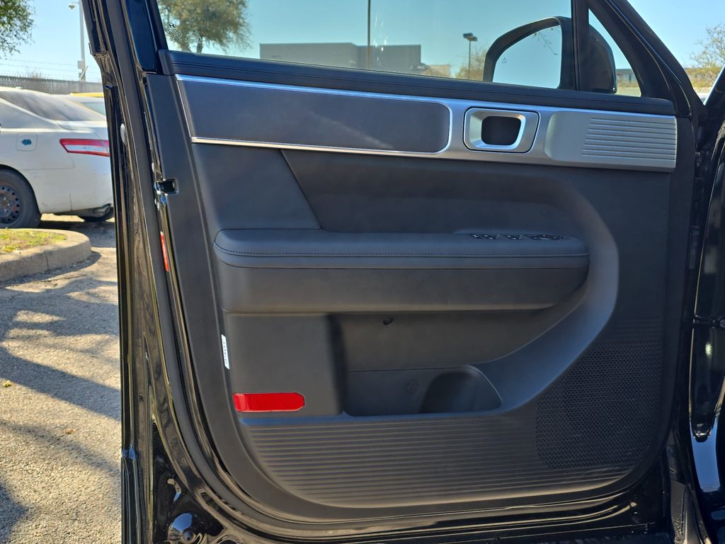 2026 Hyundai Santa Fe SEL Image 32 of 35