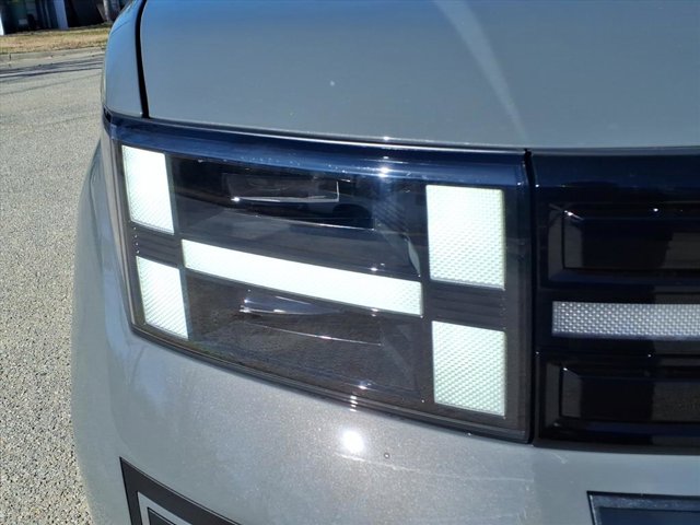 2026 Hyundai Santa Fe XRT Image 16 of 25