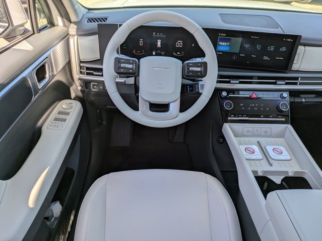 2026 Hyundai Santa Fe Hybrid SE Image 12 of 31
