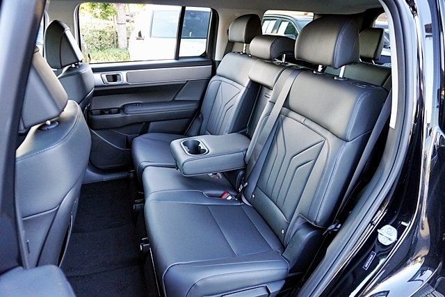 2026 Hyundai Santa Fe Hybrid SEL Image 13 of 41