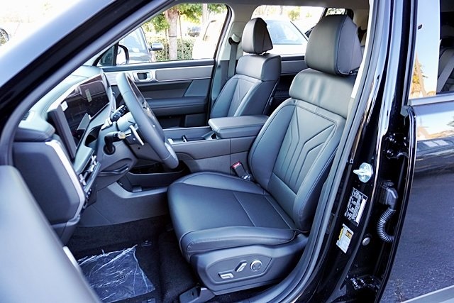 2026 Hyundai Santa Fe Hybrid SEL Image 14 of 41