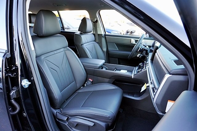 2026 Hyundai Santa Fe Hybrid SEL Image 12 of 41