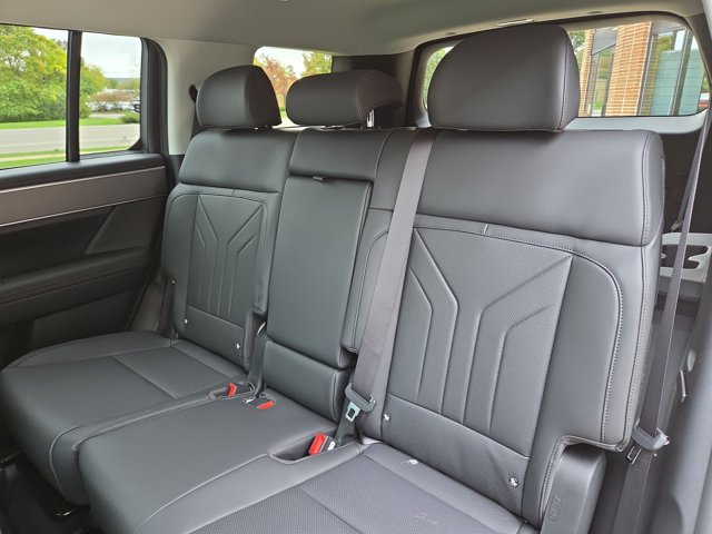 2026 Hyundai Santa Fe Hybrid SEL Image 11 of 29