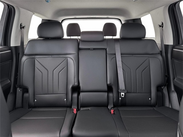 2026 Hyundai Santa Fe Hybrid SEL Image 13 of 19