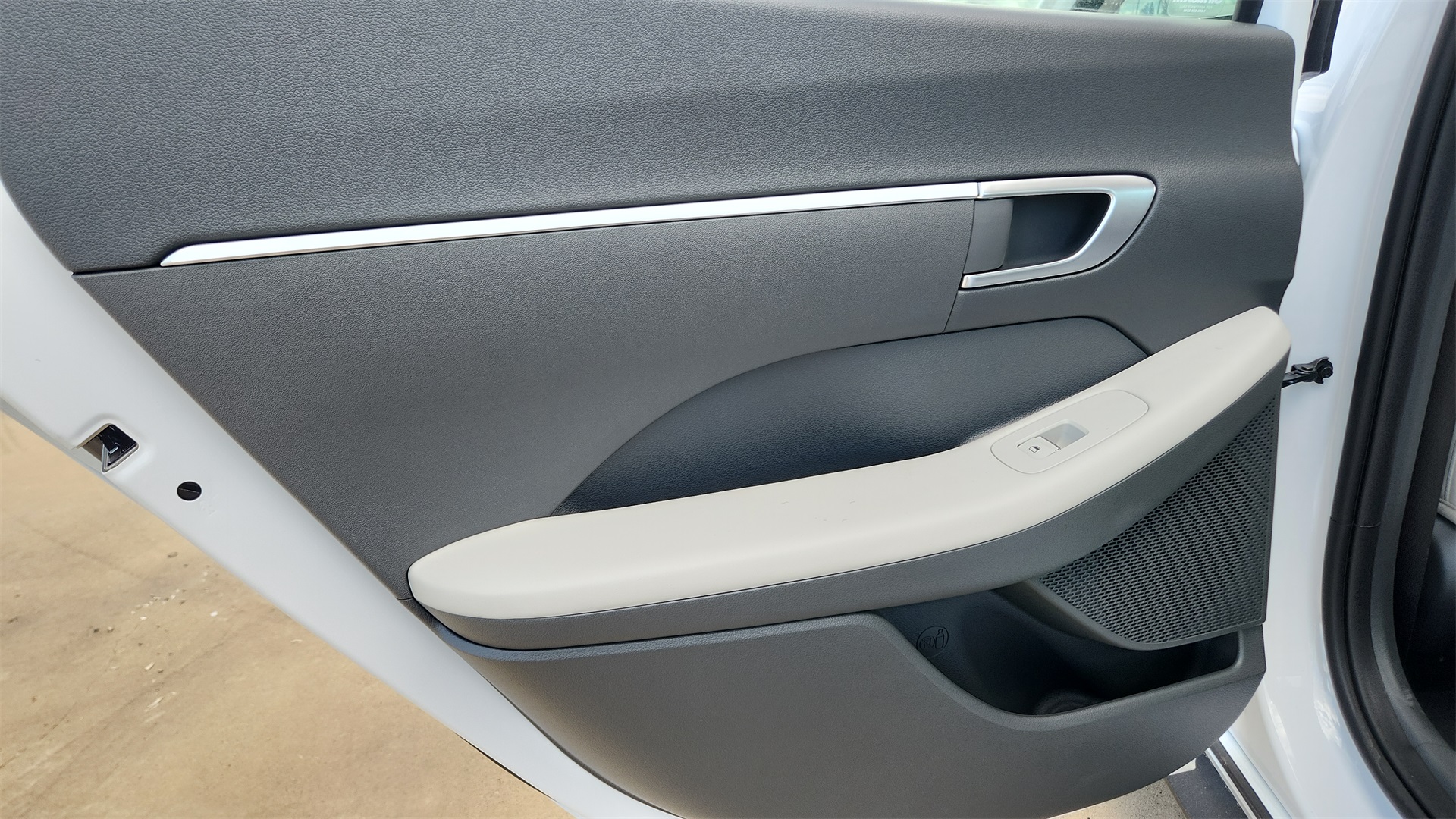 2026 Hyundai Sonata SE Image 17 of 24