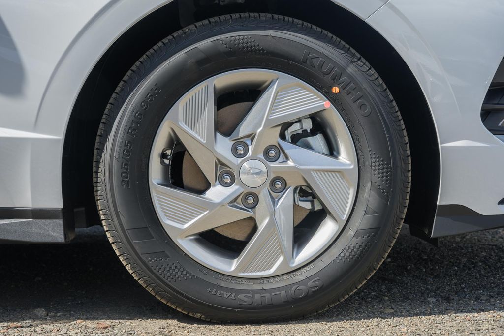 2026 Hyundai Sonata SE Image 7 of 39