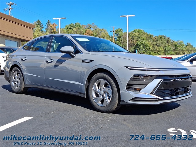 2026 Hyundai Sonata SE Image 2 of 13