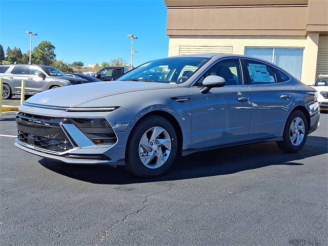 2026 Hyundai Sonata SE Image 1 of 13
