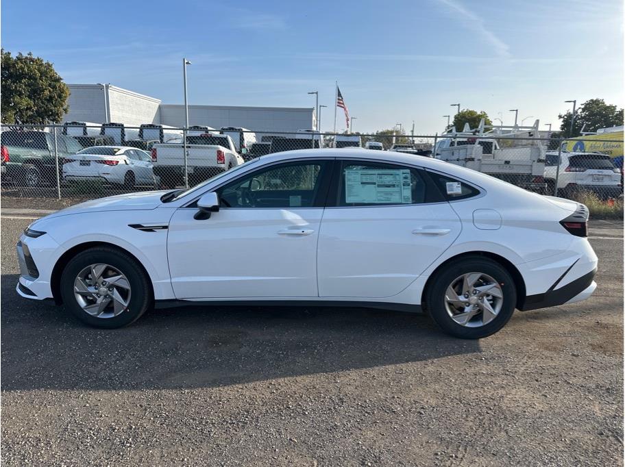 2026 Hyundai Sonata SE Image 8 of 23