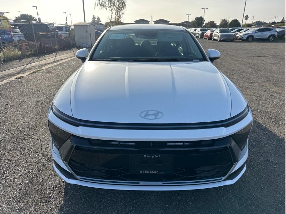 2026 Hyundai Sonata SE Image 2 of 23
