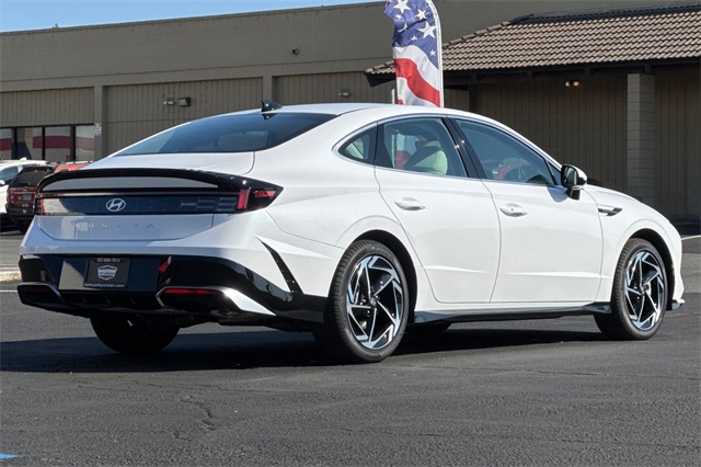 2026 Hyundai Sonata SEL Sport Image 6 of 24