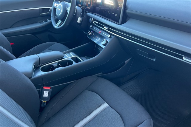 2026 Hyundai Sonata SEL Sport Image 20 of 24