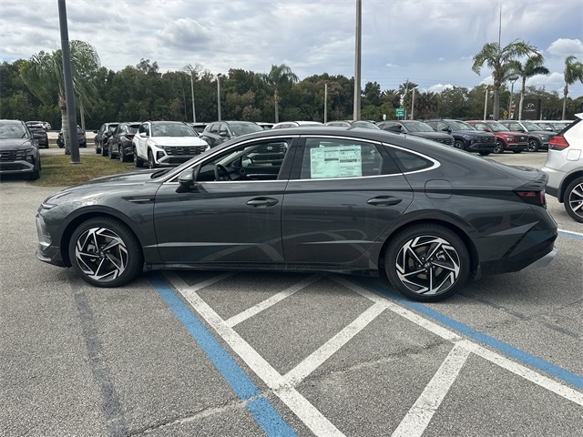 2026 Hyundai Sonata SEL Sport Image 8 of 21