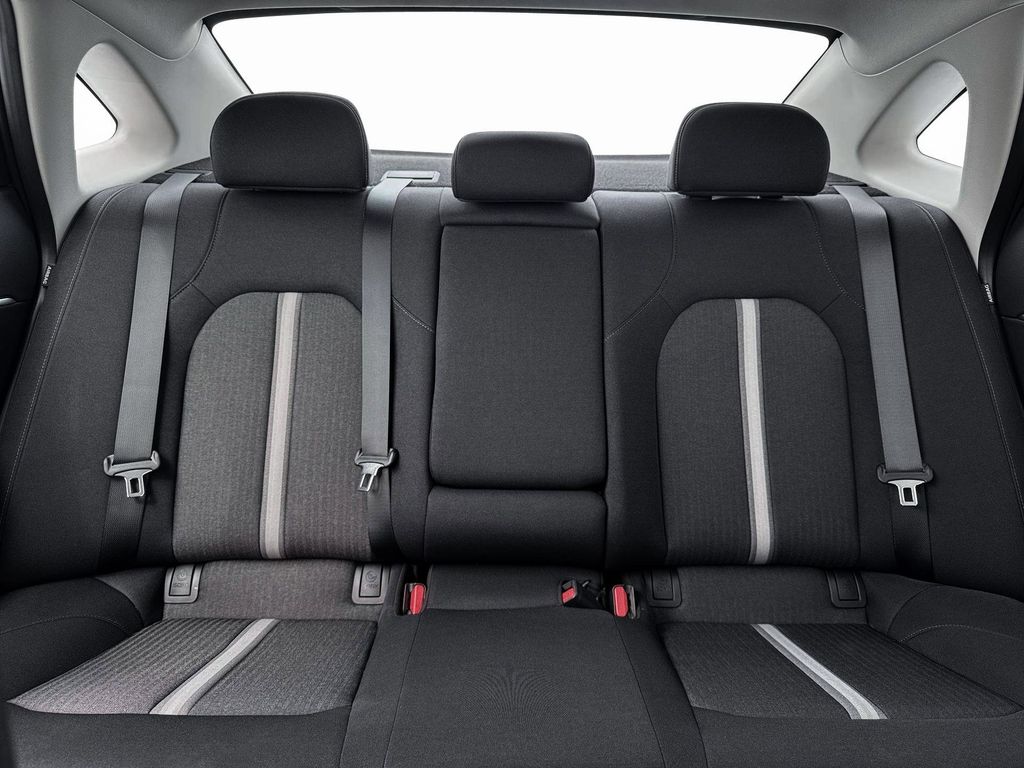 2026 Hyundai Sonata SEL Sport Image 9 of 14