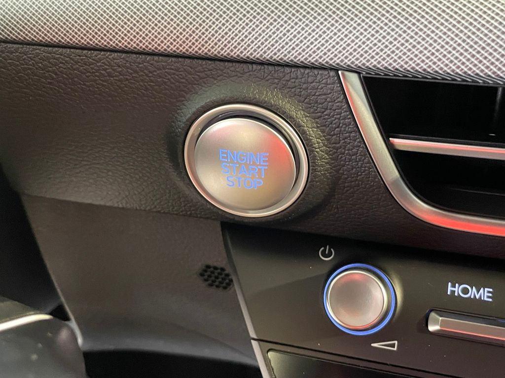 2026 Hyundai Sonata SEL Sport Image 22 of 39