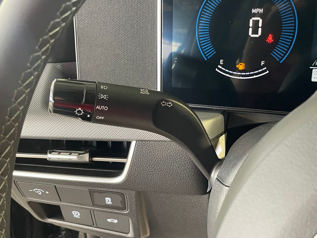 2026 Hyundai Sonata SEL Sport Image 32 of 39