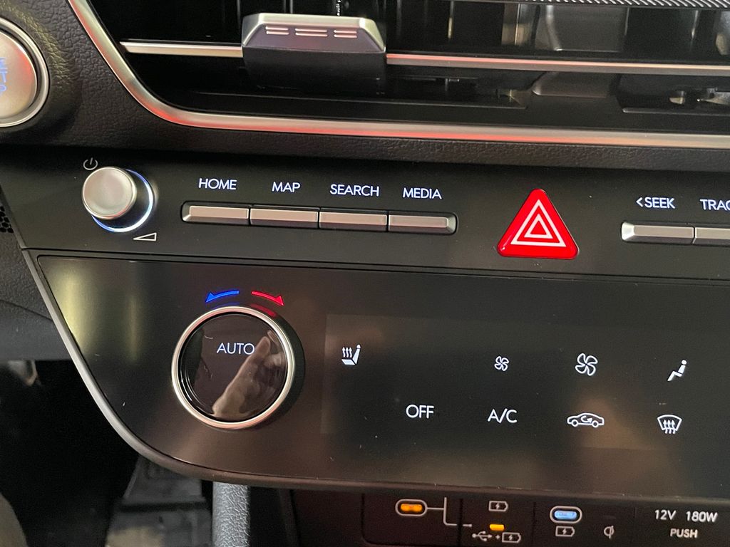 2026 Hyundai Sonata SEL Sport Image 33 of 39