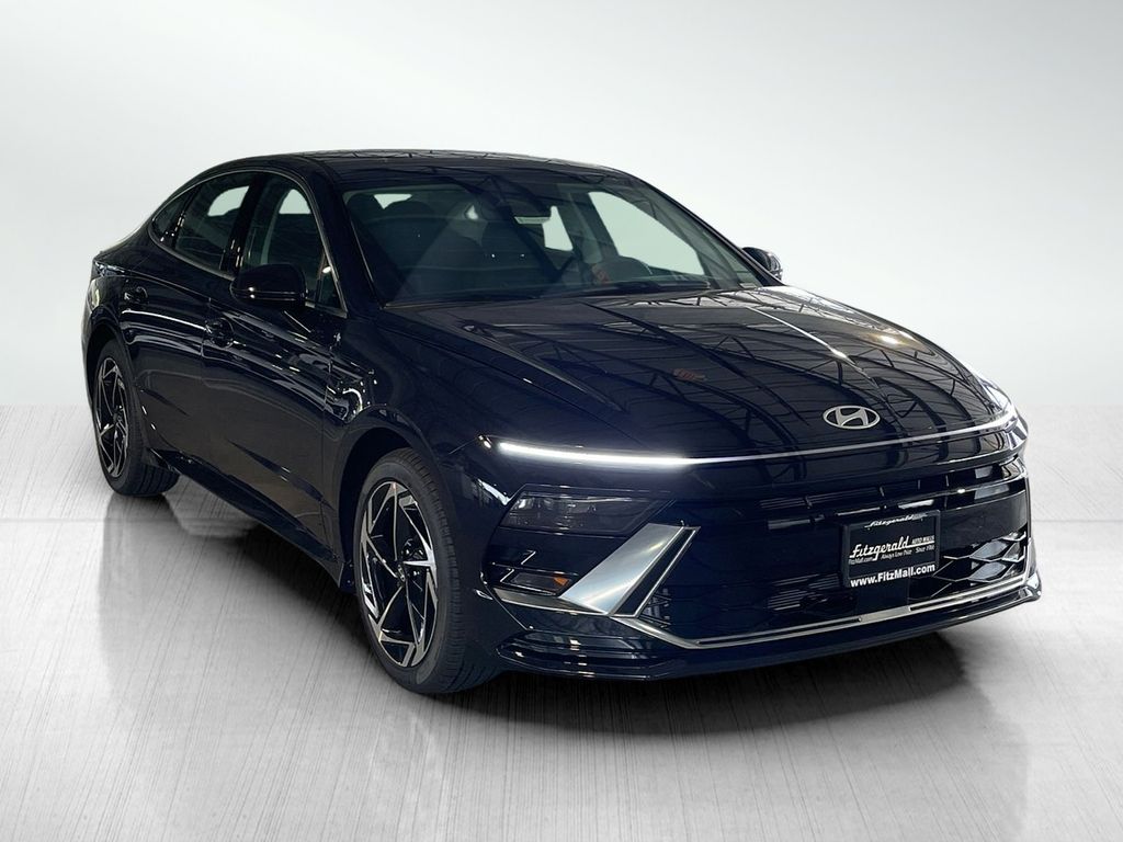 2026 Hyundai Sonata SEL Sport Image 3 of 39
