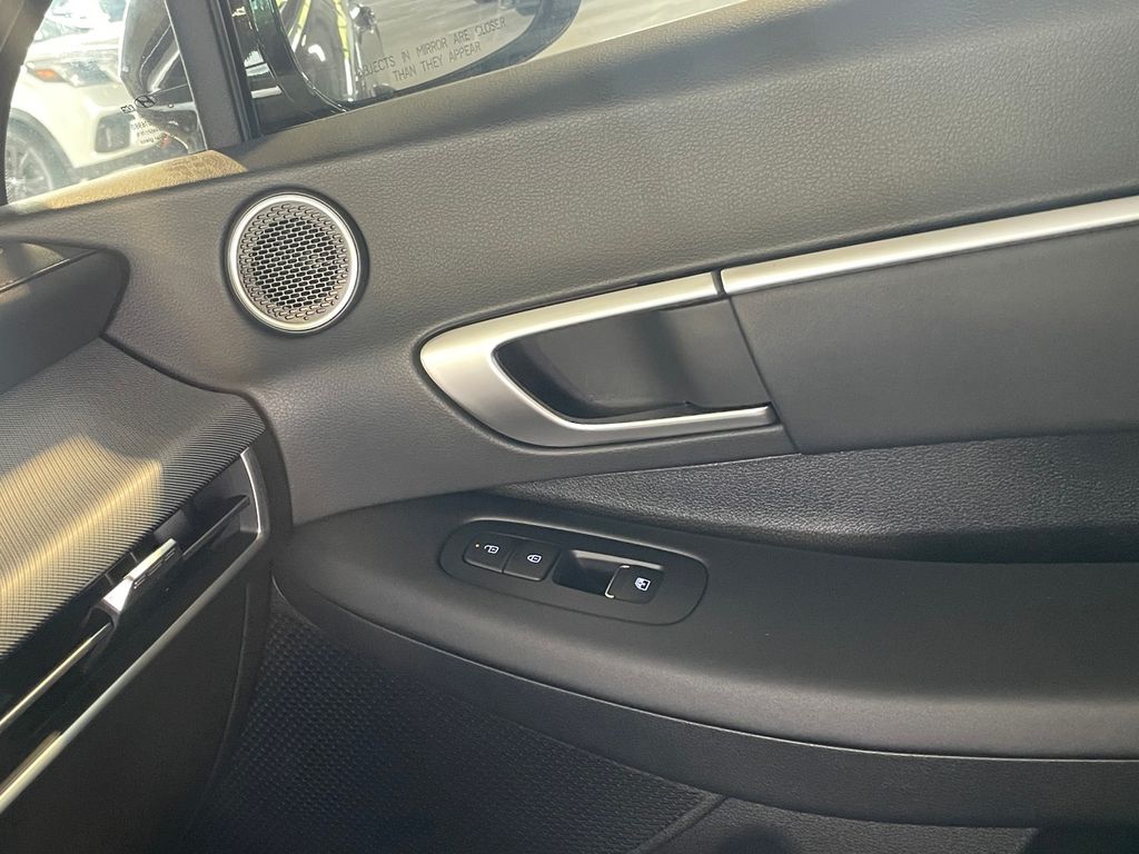 2026 Hyundai Sonata SEL Sport Image 12 of 39