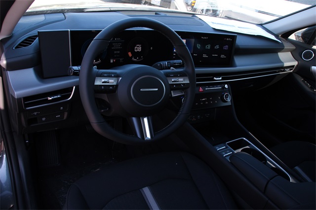 2026 Hyundai Sonata SEL Sport Image 11 of 17
