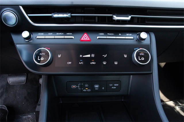 2026 Hyundai Sonata SEL Sport Image 14 of 17