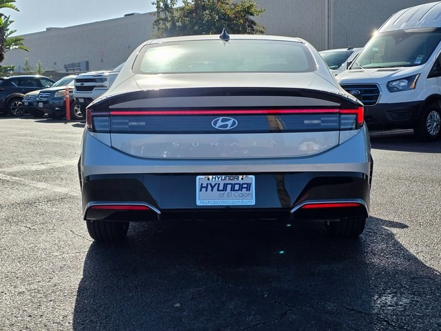 2026 Hyundai Sonata SEL Sport Image 6 of 35