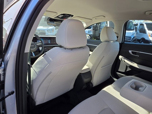 2026 Hyundai Sonata SEL Sport Image 27 of 35