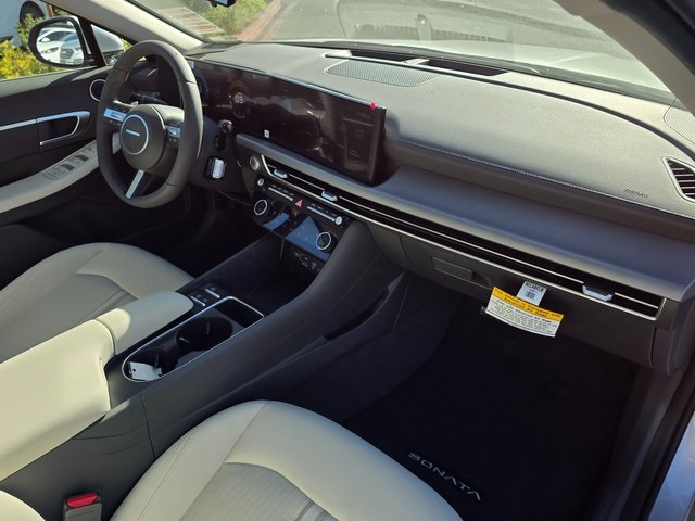 2026 Hyundai Sonata SEL Sport Image 12 of 35