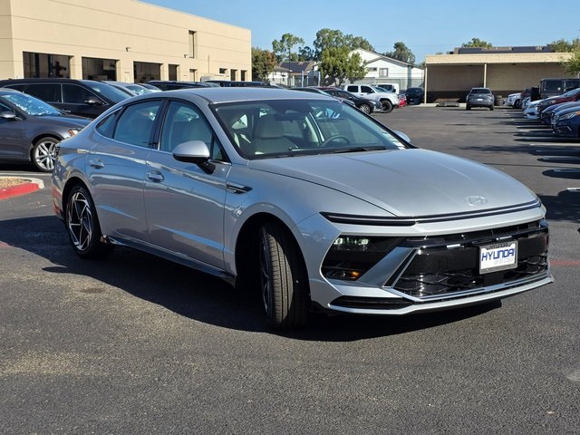 2026 Hyundai Sonata SEL Sport Image 4 of 35