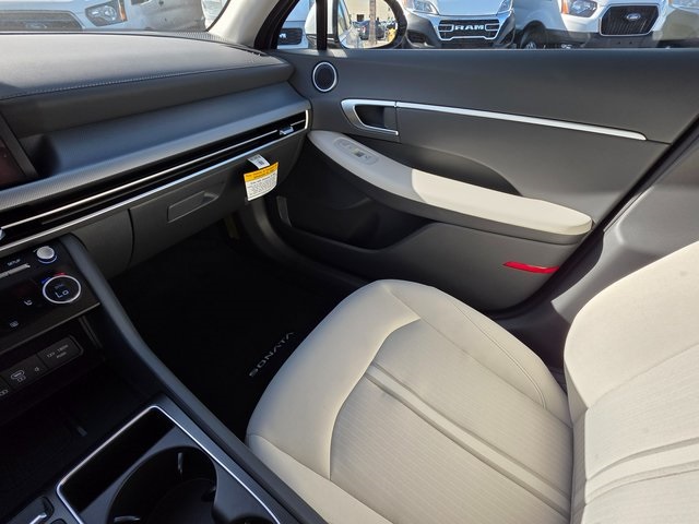 2026 Hyundai Sonata SEL Sport Image 26 of 35