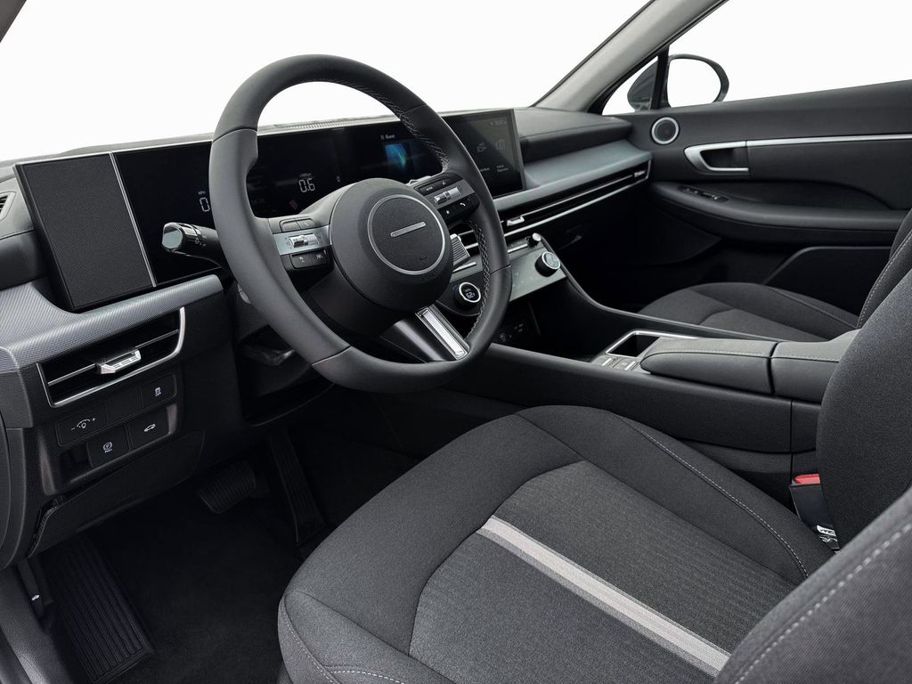 2026 Hyundai Sonata SEL Sport Image 16 of 19
