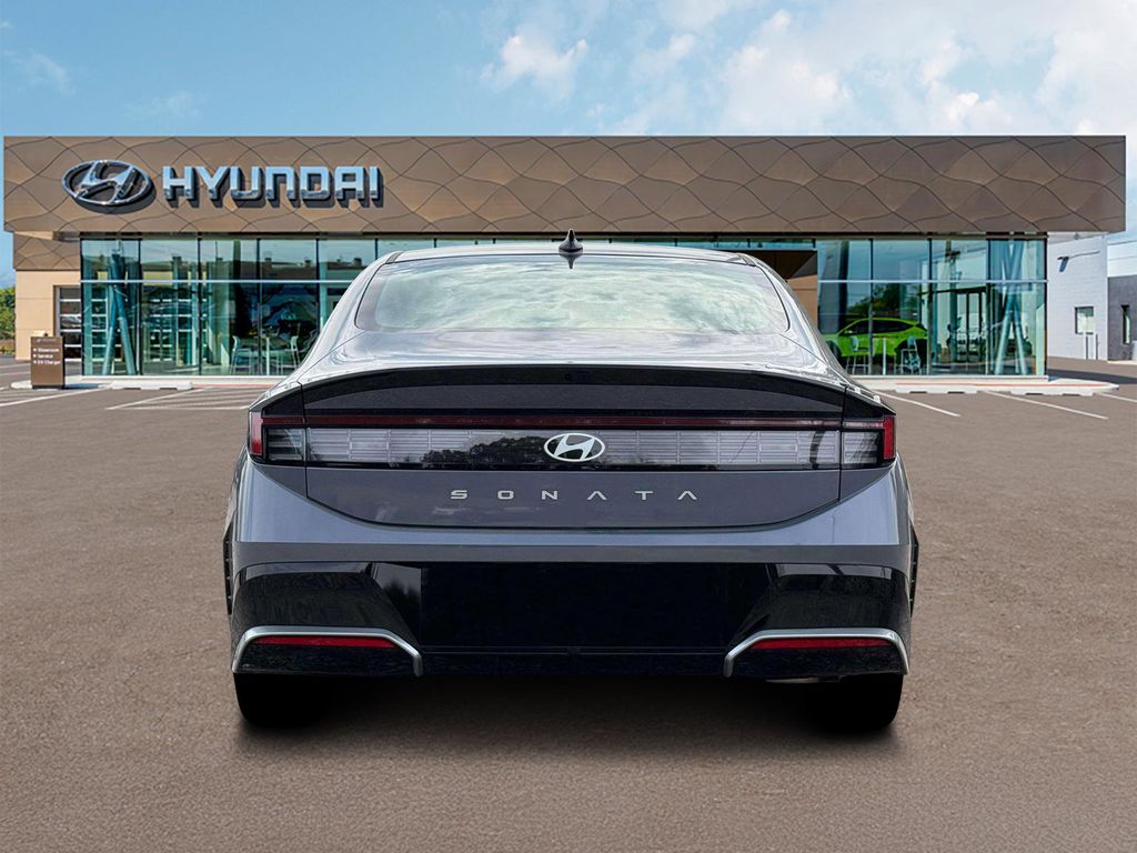 2026 Hyundai Sonata SEL Sport Image 9 of 19