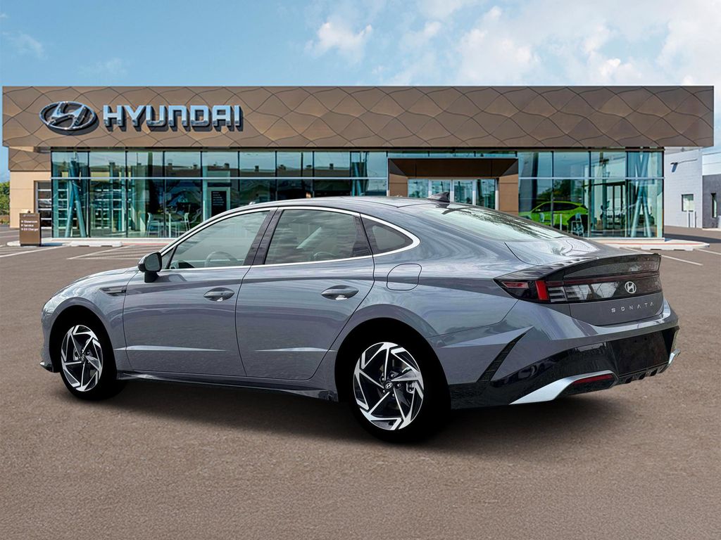 2026 Hyundai Sonata SEL Sport Image 10 of 19