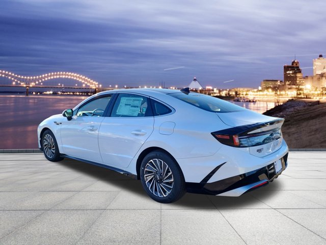 2026 Hyundai Sonata Hybrid SEL Image 2 of 13