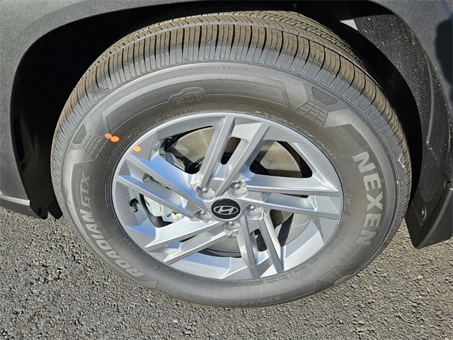 2026 Hyundai Tucson SE Image 9 of 31