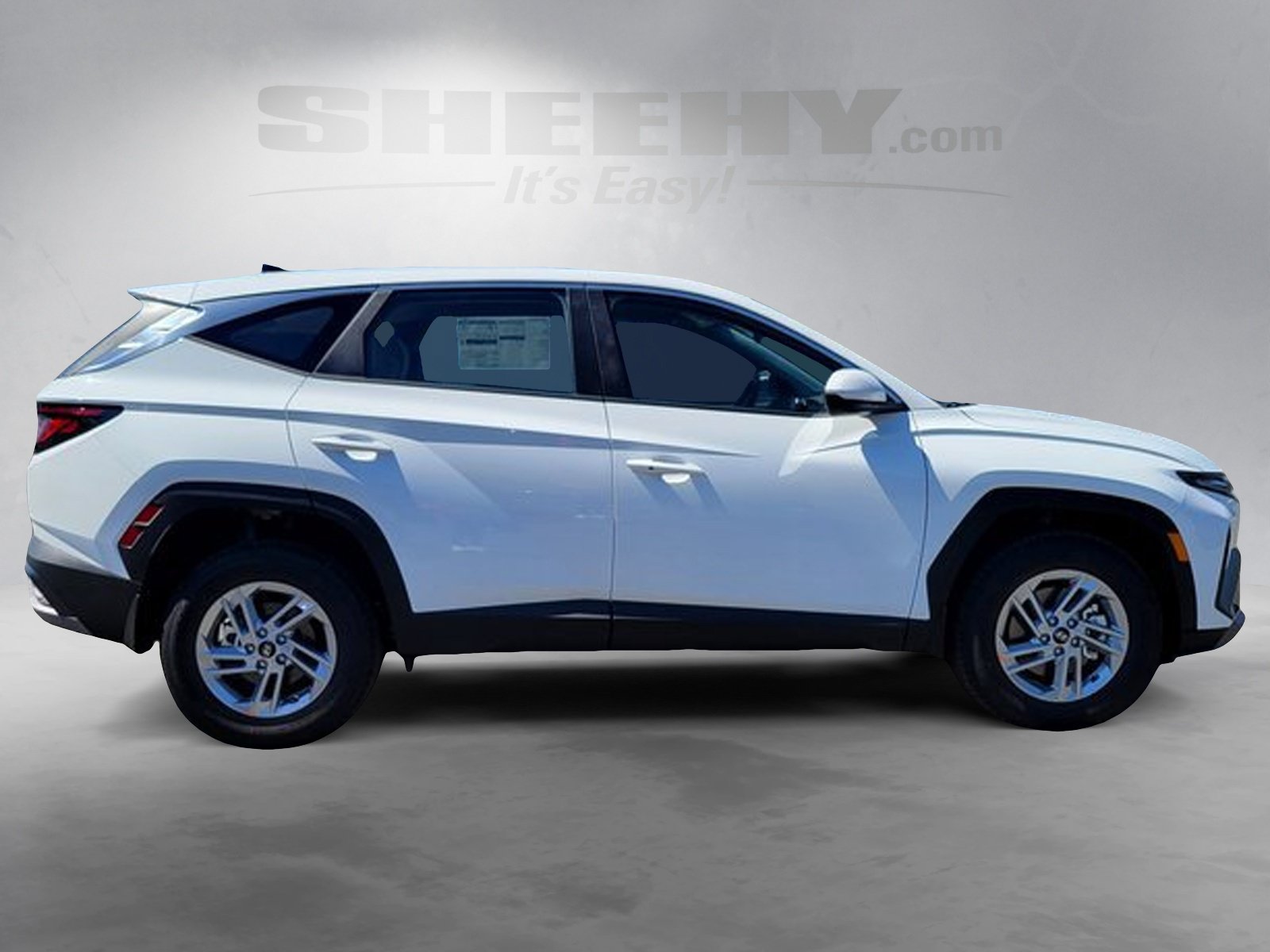 2026 Hyundai Tucson SE Image 3 of 41