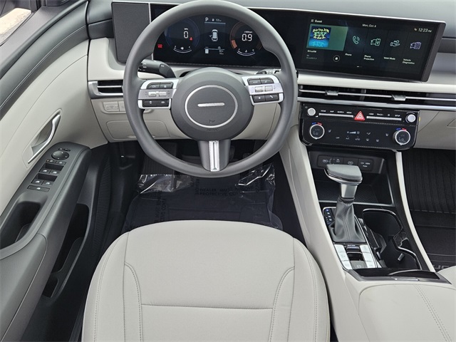 2026 Hyundai Tucson SEL Image 13 of 29